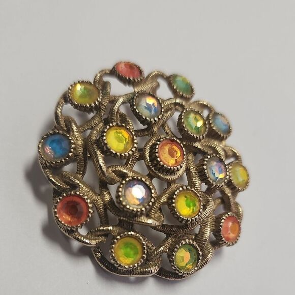 Signed SARAH COVENTRY "Moon Lites" Iridescent Multicolored Rhinestone Brooch - Picture 2 of 4
